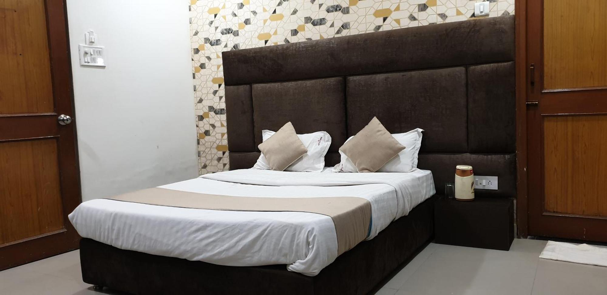 Hotel Park 印多尔 外观 照片